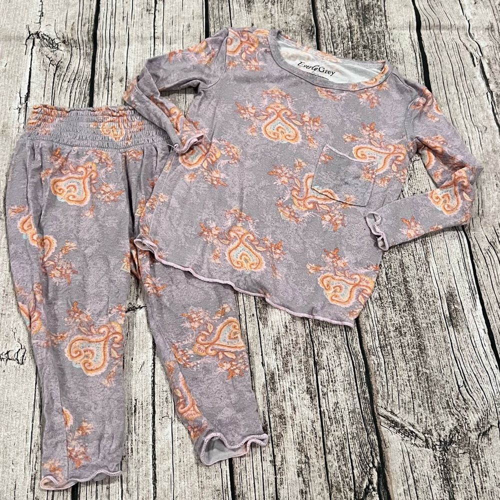 Everly Grey 2 piece outfit size 12-18 months
